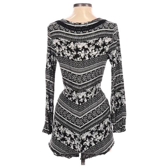 House Of Harlow 1960 XS Romper - Picture 5 of 5